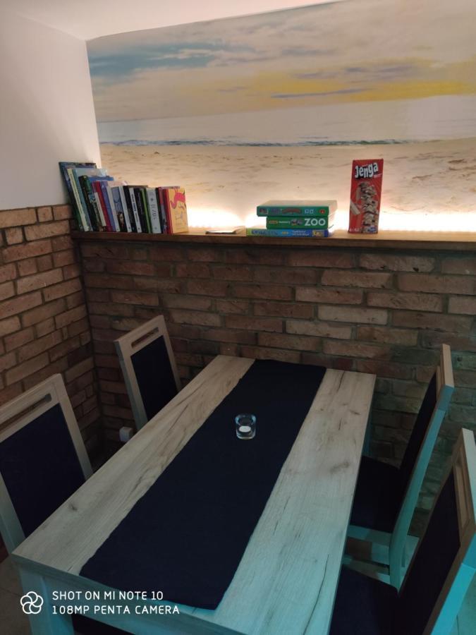 Pokoje Goscinne Pod Kasztanami Łeba Exteriör bild